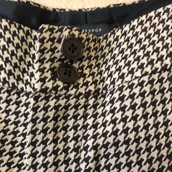 BASIC SHORTS - Picture 3 of 3